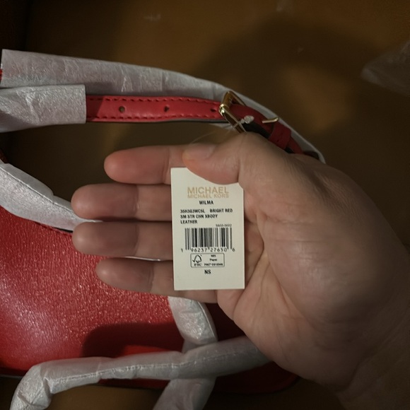 Brand new Michael Kors red bag - Picture 3 of 4